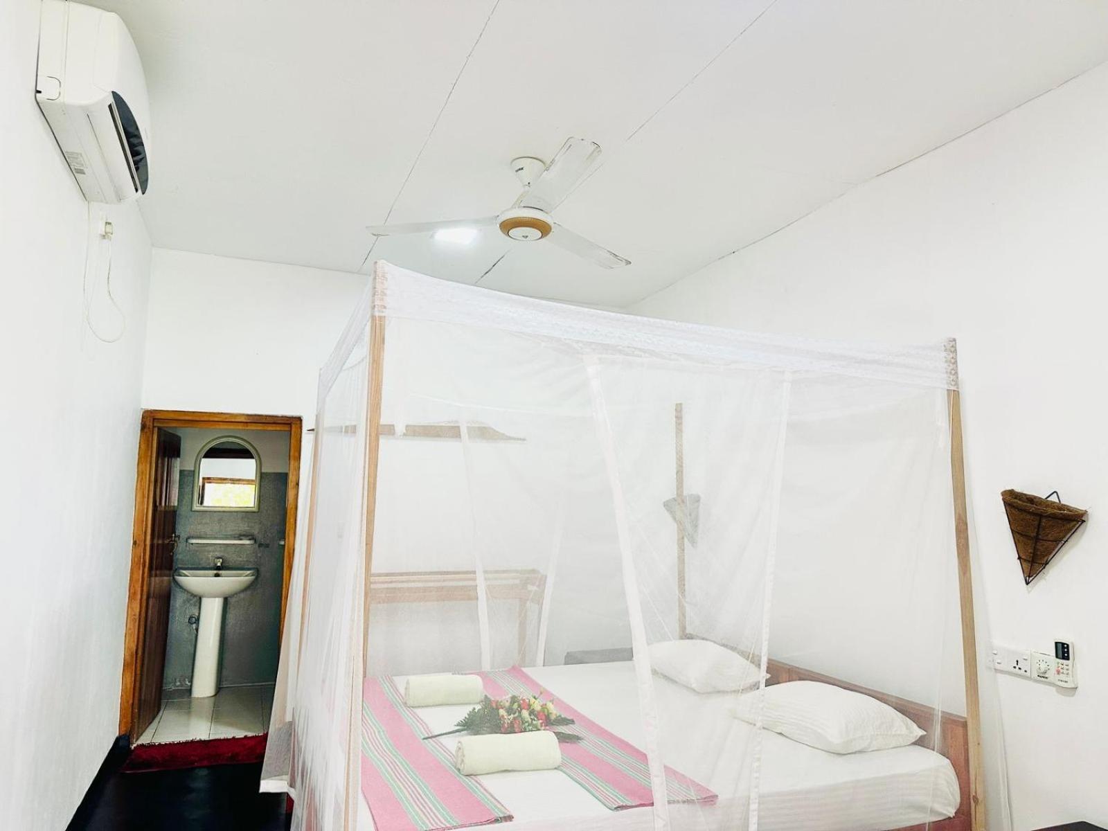 Beach Wave Hotel อารูกัมเบย์ ภายนอก รูปภาพ
