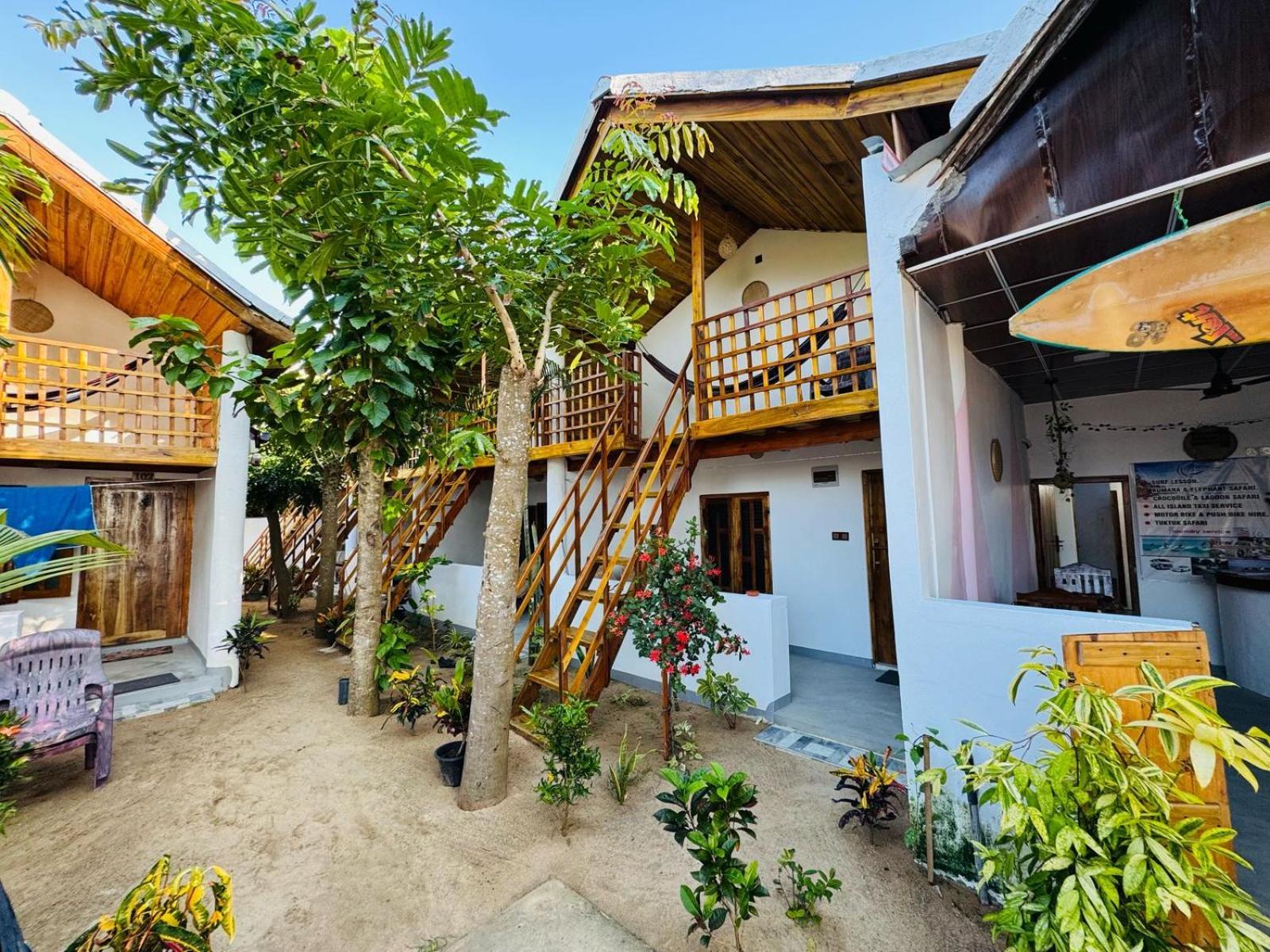 Beach Wave Hotel อารูกัมเบย์ ภายนอก รูปภาพ