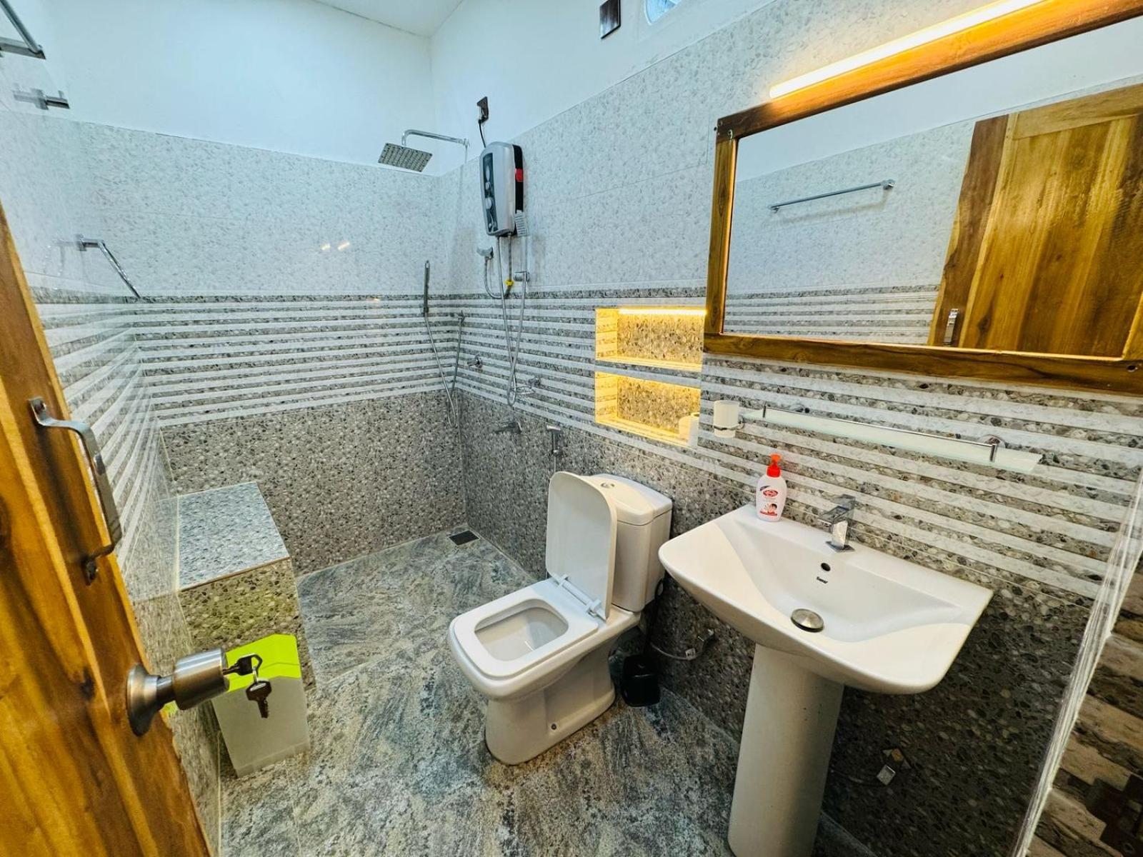 Beach Wave Hotel อารูกัมเบย์ ภายนอก รูปภาพ
